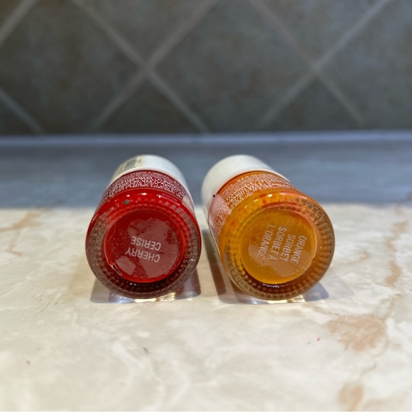 Joe fresh | 2 nail polishes - Picture 2 of 3